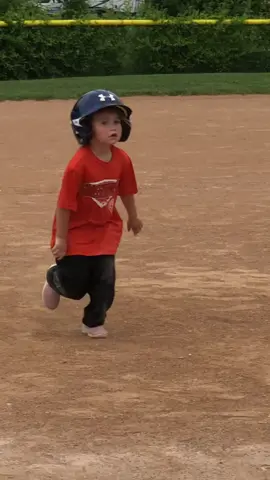 Must watch from beginning to end 🫣😂 She had a plan and her Daddy was unknowingly the target 😅⚾️ #tball #daddysgirl #funny @AFVofficial 