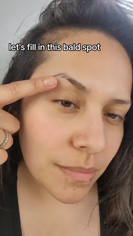 let's fill in this little bald spot in my brows 😄  I'm using the NYX Lift and Snatch in Brunette.  little short stokes mimic hairs.