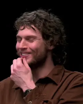 His hands✨🫀 #evanpeters #sagasenior #evanpetersedit #foryou #fyp #pedropascal #ايفان_بيترز 