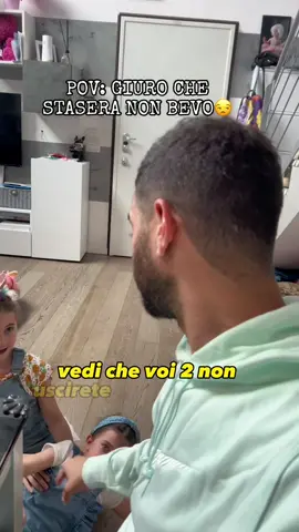 Tutti abbiamo un amico/a che promette di non bere…. Taggatelo/a😜 #sentibella #Love #tiktokfamily 
