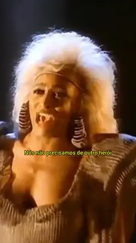 Mais um lenda se vai. RIP Tina Turner 😢 • • • • #tinaturner  #madmax  #thunderdome  #diva  #legend 