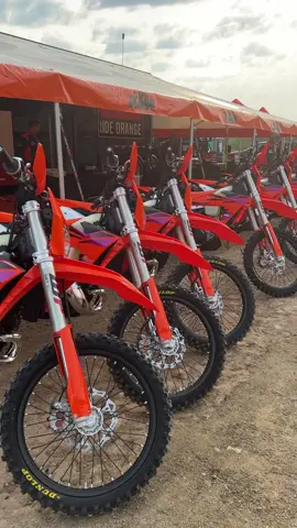I had a sick opportunity from Dirt Bike Magazine to head down and check out the new KTM 150XC-W, 300XC-W, 250XC-W and 450XCF-W. Which one of these bikes interests you guys the most? Head over to Dirt Bike Magazine’s website for more info on the bikes #150XCW #300XCW #250XCW #450XCFW 