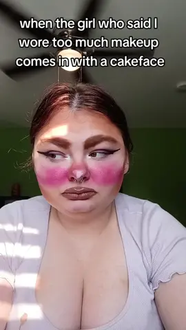 like hello? #prettygirls #foryou #fyp #foryoupage #sillygoose #pretty #makeup #makeupartist 