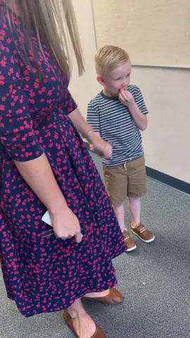 Cayson’s VPK teacher asked us if we can come to graduation & surprise his class!  We moved in February and Cayson missed them so much, so I couldnt say no. The excitement and love that is in this video was amazing to see.  I wish we can all be like these kiddos…our world needs it! #fyp #bekind #graduation2023  #Love #vpk #vpkgraduation #graduation 