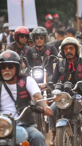 Buat Acara Itu Ditempat Umum Gini, Bukan Di Club House 😜😁✌. #bikersbrotherhoodonepercentmcindonesia #bbonepercentmcindonesia #bbonepercentmclampungchapter #bbonepercentmcwestjavachapter #fypシ゚viral #CapCut #TikTokPromote #onepercent #tiktok 