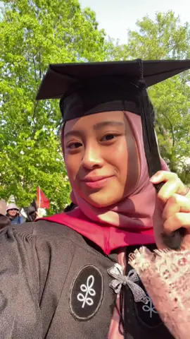 I thank Seventeen for entertaining me through grad school #harvard #graduation #superchallenge #graduationtransition 