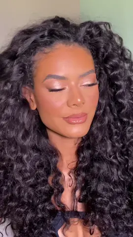 Afff eu amei essa make beauty na @Thayná Lima nossa MISS DF ✨❤️