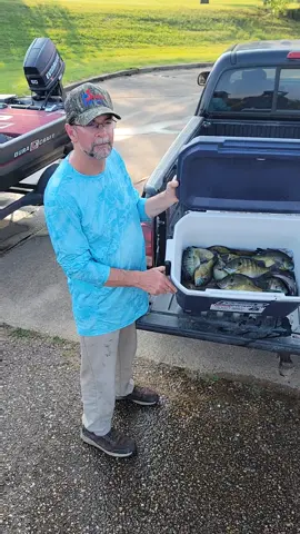 Cooler full of Big BREAM 🔥🎣! #crappiecasket #TEAMDANDD  #bream  #fishing #bayoucustombaits #tsmithjigs #twistedminnows #cutthroatjigco #limitstackle #bnmpoles #crappiepunisher #k9fishing #BIG #BACKS #SLABS #fyp #viral #fishtok #reelsvideo #reels #mississippi #tennessee #arkansas 