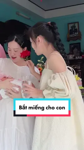 Lần đầu tiên dì út khai hoa, bắt miếng cho ai đó luôn đó nha 🤭. Mong con một đời bình yên con nhé❤️#baby #daythang 