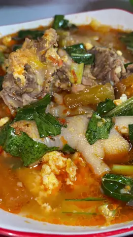 Seblak tulangan ayam + ceker emang gak pernah salah ya bestie 🥰 #fyp #seblak #seblakceker #kerupuk #foryoupage #bandung #indonesia #makanan #jajanan #jajan 