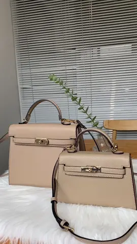Seagloca Top Sale Sling Bag Is Coming Back😎🥳#bag #fashion #fyp #foryou #foryoupage #outfit #tiktokmademebuyit #TikTokFashion #tiktokfinds #tiktokshop #tiktokshopping #tiktokshop #tiktokphilippines #bagforwomen #seagloca #mybestseaglocabag