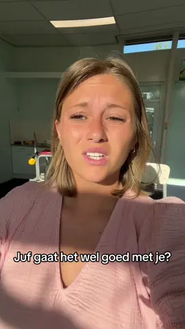 Hooikoortsseizoen is real 🤧 #hooikoorts #juf #teacher #teacherlife #teachersoftiktok #verkouden #selflove #hayfever 