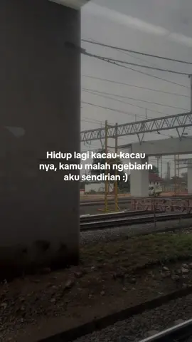 Sad banget rasanya di saat gua butuh dia saat gua merasa lelah dengan hidup, dia nya ngk ada di waktu gua down :) #fyp #fypシ #sadvibes #jakarta #bismillahfyp 