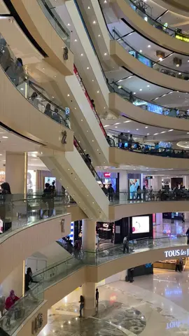 Episode 8 || nah loh siapa yang suka kesasar di mall ini 😆🤣 #fyp #videomentahan #surabaya #tunjunganplaza #nightchanges 
