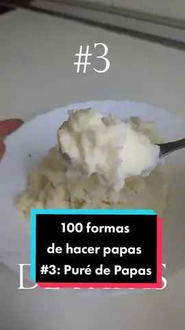 100 formas de hacer papas - #3 Puré de Papas Seguimos con la serie de100 recetas diferentes con papas. SÍ, 100 recetas Para la número 3: un puré clásico. Hervir papas, machacarlas y agregarle algún medio graso para darle untuosidad. Una excelente guarnición para acompañar cualquier carne.  PROCEDIMIENTO: 1) Poner a fuego fuerte, en abundante de agua fría, 800 gramos/1 kg de papas peladas junto a dos o tres cucharadas bien cargadas de sal gruesa. Una vez que rompe hervor bajar a fuego bajo y cocinar durante 30 minutos o hasta que las papas estén bien tiernas. Colar y retirar todo el exceso de líquido. 2) Mezclar en una olla a fuego bajo 250 ml de leche, 25 gramos de manteca, dos dientes de ajo, pimienta y nuez moscada (también se puede agregar alguna hierba o especias a elección). Calentar hasta que la manteca se derrita y dejar infusionar a fuego bajo por 5 minutos o hasta que esté bien caliente. La leche no debe hervir. 3) En la misma olla o en bowl aparte mezclar las papas coladas y la infusión. Machachar bien con pisa papas o pasapuré hasta tener un puré bien untuoso. De ser necesario puede volver al fuego unos minutos para volver a calentarse. Servir y disfrutar! #foodtiktok #FoodLover #FoodTok #fyp #asmrfood #asmr #puré #purédepapa #mashedpotatoes #potatoeseveryday #potatoes #cooking #cocina #cocinaentiktok #100formasdehacerpapas