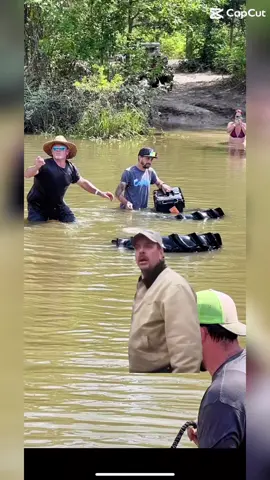 He really did flip it twice 😂😂 #offroad #xtreme #xtremeoffroadpark #itgotnogasinit #mudding #muddy #Outdoors #texas #houston #crosby