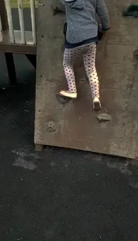 @DL ♥️ 👑 Hasni 👑 🎶🎵🎧 @بنتي سر سعادتي   @💥إبنتي نبض قلبي💘  ❤️❤️🫶🥊🥊