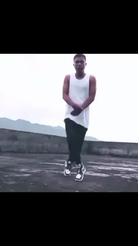 nari dulu ges 😊 #reels #tikyokindonesia #AmazingDanceVideos #short #tiktokindonesia #StreetDanceVideos #boysdancing #fyp #challenge 