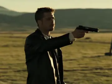 what in the box #s7ven #detectivemills #bradpitt #fypシ #foryou #foryoupage #video #explore #like #viral #explor #views #oscars #tiktokcookbook #outrametade #GameNight #iftar #techiteasy #viralvideo 