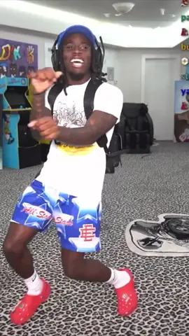 😂😂😭 #kaicenat #kaicenatclips #kaicenatfunnymoments #kaicenatdancing #viralvideo #viraltiktok #fyp @Kai Cenat 