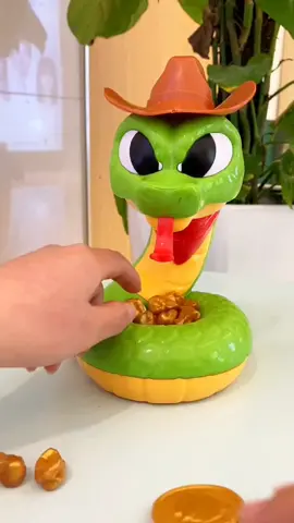 What happens when you steal the gold from a rattlesnake #toys #toy #tiktok #snake 