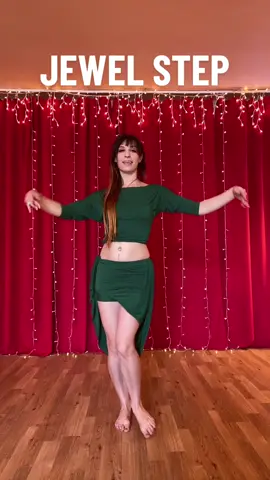 You can learn the bellydance step “jewel”! Catch my Tiktok live classes (no class 6/1 or 6/8) or join my zoom classes! #bellydance #bellydancer 