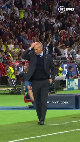 When Zidane couldn't believe his eyes after that iconic Gareth Bale overhead kick 😮‍💨 #btsport #championsleague #ucl #realmadrid #garethbale