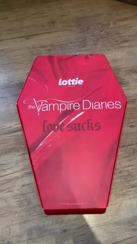 @LottieLondon #makeup #katherinepierce #elenagilbert #vampirediaries #damonsalvatore #elenagilbert #thevampirediaries #stefansalvatore #collection #netflix #series #asgilbert #klausmikaelson #legacies #lottielondon #zyxcba #tvd #fyp 