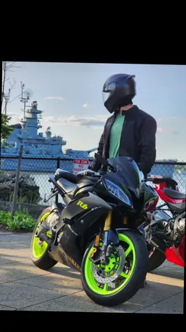pic as reel don't  mind  me  #yamahar6 #bikerboysofinstagram #motorcycle #bikersoul #bikeswithoutlimits #r6 #600cc #bikesquad #sportbikespectrum #sportsbike #yzfr1 #roriders 