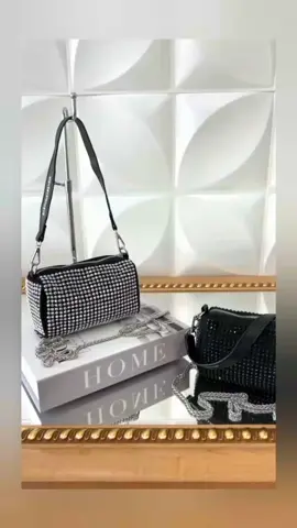 Bolsa Crossbody Diamond com Strass 😍 Bela, simples e sofisticada 😉 #glamour #diamo #strass #bolsa #bela #simples #sofisticada #bolsasfemininas 