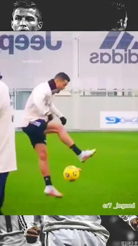 kĩ năng tâng bóng trên sân tập của các cầu thủ bóng đá thế giới!#fyp #foryou #football #Soccer #bongda #viral #futbol #xuhuong #xuhuongtiktok #cr7 #legend #ronaldo #cristianoronaldo #goals #skills #short #skillsfootball #skillstraining #training 