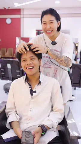 #tiktokmyanmar #fypシ #tiktok2023 #Arrjim #V47hairslaon ချစ်ကလေးတို့ဆံပင်ရှည်ချင်တယ် ခပ်မိုက်မိုက်လေးဖြစ်ချင်တဲ့ယောကျာ်းဆိုရင် ဆံပင်အရှည်လည်းရတယ် အတိုလည်းရတယ် သူကနောက်ဆုံးပေါ်ငှက်မွှေးဆက်နည်းပါ ပေါ့ပေါ့ပါးပါးနဲ့ သက်တောင့်သက်သာရှိစေတယ်🥰သူကအရှည်အရင်ထားကြည့်ပြီးတော့ လည်ပင်းလောက်အတိုပြန်လာညှပ်မယ်တဲ့😜