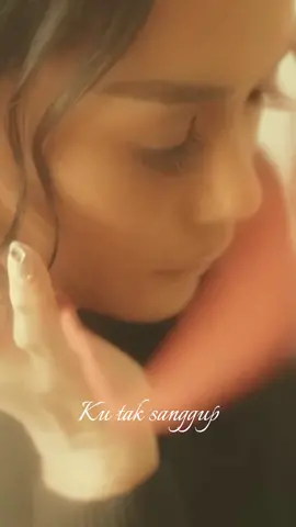 Pokoknya gak sanggup jauh! 🥹❤️ Streaming terus 'Ku Tak Sanggup' ( New Version ) di semua digital musik platform yang kamu punya 😘 . #KrisDayanti #kd #diva #divaindonesia #penyanyiindonesia #penyanyimalaysia #artis #penyanyi  #artisindonesia #malaysia #indonesia #indonesiansinger #malaysiansinger  #singer #indonesiandiva #musik #musikindonesia #aurelhermansyah #azrielhermansyah #amoralemos #kellenlemos #attahalilintar #ameenahannanuratta #kutaksanggup