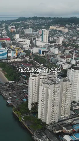 Balikpapan pagi hari #balikpapan #ibukotabaruindonesia #ibukotanusantara #balikpapancity #balikpapantiktok #ibukotabaruindonesia #ibukotanusantara #fypシ゚viral #fypシ #fyp #drone #beautifulindonesia #amazingview #storypantai #pesonaindonesia #alamyangindah #dronevideo #traveltiktok #view #TikTokIndonesia #pemandanganalam #balikpapan #HolidayVibes #TikTokTravelTrend #beachvibes #kalimantan #kalimantantimur 