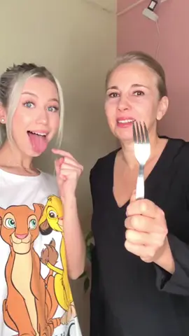 Our mom and my girlfriend alexisfeather pranking me #wigofellas #funnyvideos #funny #viral #fyp #foryou #prank #fypシ