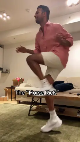 Rest assured everyone will be looking at you #dance #dancemoves #bollywood #bollywooddance #bollywoodtiktok #indian #browntiktok #desi #desidance #club #clubbing #fyp 