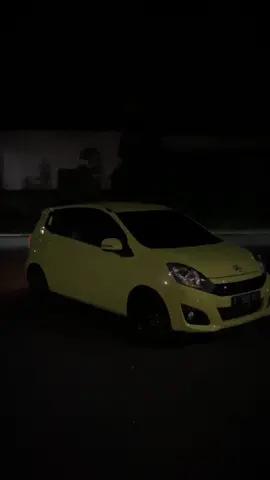 Walaupun malem tetap terlihat cantik💛💛💛 #CapCut #aylakuning #ayla #sikuning 