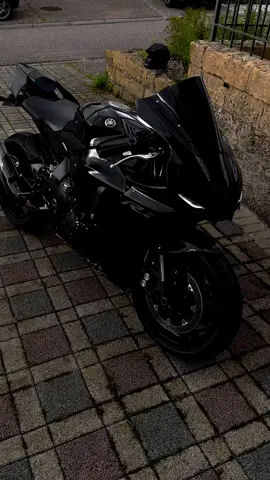 YAMAHA YZF R1💥💥💥💥💥💥