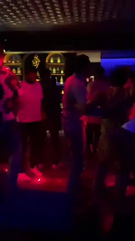 Friday night at the chiller rook colombo #party #happaningcolombo #dance #partyrave #chiller #srilankangirl #chillerparty #srilankan #nightout #clubinglife #partytime #partylifestyle #nightout #clubinglife #happaning #partylifelk #colomboclubing #kavaislandbar #viral 