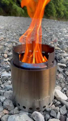 Camp stove 🔥 Credit 📸 - ig @ryoken66 #nature #camping #Outdoors #adventure #wilderness #Hiking #explore #wanderlust #campinglife #outdoorlife #campfire #fire #fyp #camperscorner 