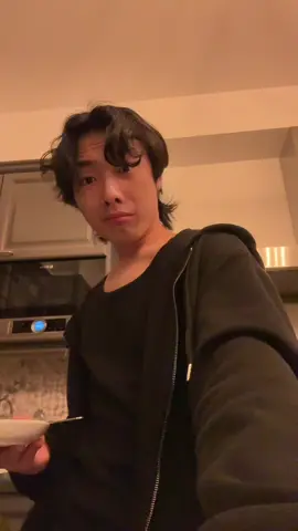 NO LIEEEE ig: jonathannn.vl <3