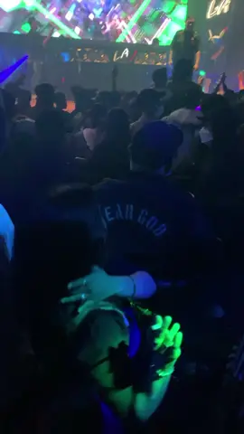 Party bersama Dj una #fypsounds #fypdongggggggg #partytime #djunateam #djunatermeong #djunasawer #vinoclubsampit #vinoclub_sampit #djmeong 