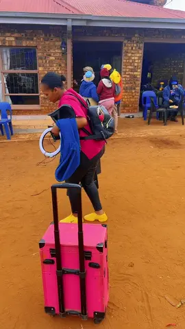 #makeupartist #hlogiestouch #becomingmrs #nailsbyliz #lobolacelebration 