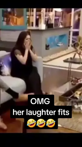 The Laughter fits mtlb hassi ka dora kis kis ko parta ha😅😅😅😅like this...the way she said mera makeup 😍😅😅🤣🤣 #NewPepsiHitMeLike #pakistani_tik_tok #pakistan #viralvideo #sanamjungofficial 