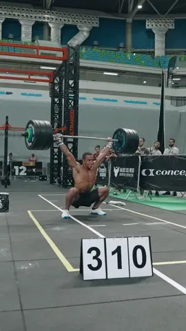 @Guilherme Malheiros 🇧🇷 breaks the world record in Test 4 with a maximum snatch of 141kg (310lb) and a time of 3:23 in Test 5 — the tie.  #CrossFitGames #CrossFitSemifinals #weightlifting #sports #Fitness 