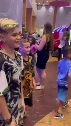 ajuda ele aí mandrakinho #tiktokviral #brasil #tiktok #OrgulhoNerd #TikTokPromote 