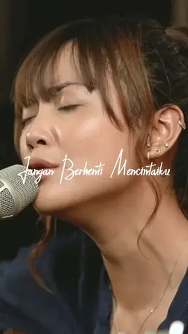 🎵 Tami Aulia - Jangan Berhenti Mencintaiku #titidj #tamiaulia #janganberhentimencintaiku #musikstoryid #musikstory #musikindonesia #laguindonesia #whatsappstatus #story #storywa #sad #sadsong #instagram #cover #fyp #fypdongggggggg 
