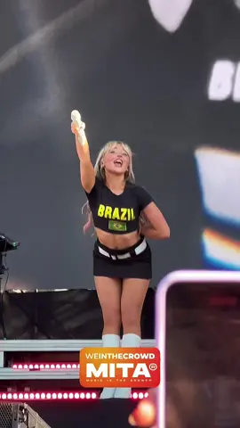 Sabrina Carpenter fazendo cover de 