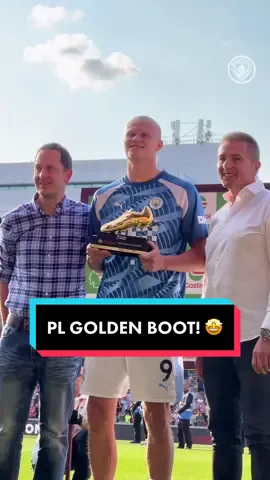 The @Premier League Golden Boot crowning moment for Erling Haaland! ⚽️🏅 #ManCity #ManchesterCity #Football #PremierLeague #ErlingHaaland #Haaland 