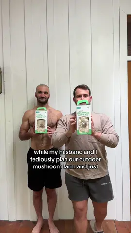 Its an oyster mushroom kit and it rules 🤙🤙  #BenwoodGardens #ProbablyThisHomestead #Mushroom 